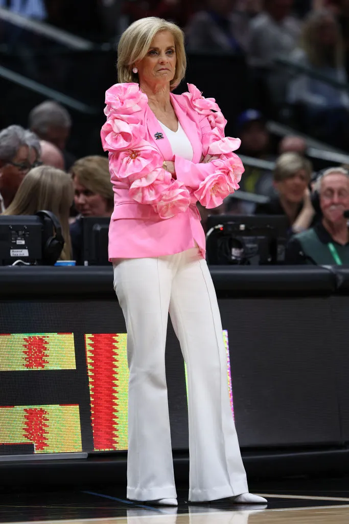 Kim Mulkey Outfit